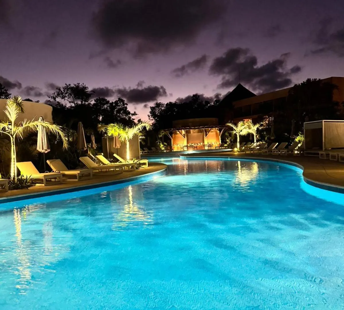*****  Hotel Mundo Maya Tulum Mexikó